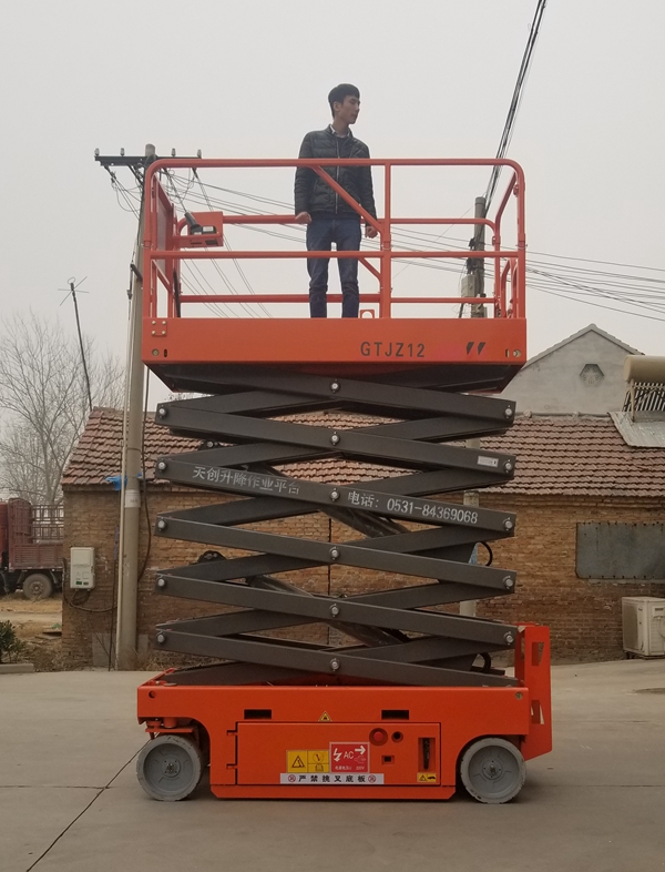 小型升降平臺(tái)廣泛應(yīng)用于哪里呢？